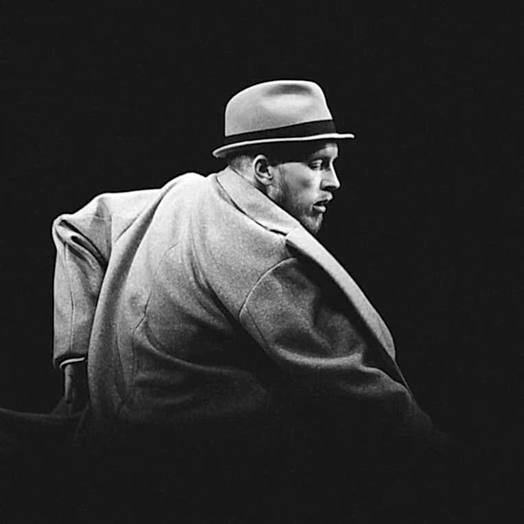 Дмитрий Смирнов - преподаватель Popping, Waving, Animation в школе танцев Stage Art