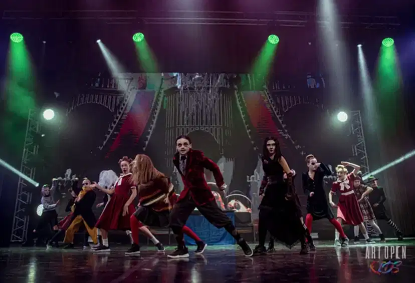 Stage Art Kids Addams Family