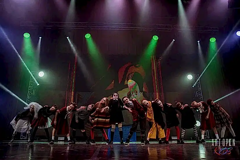 Stage Art Kids Addams Family