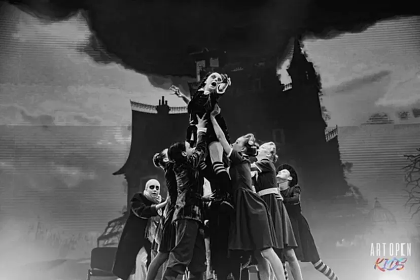 Stage Art Kids Addams Family