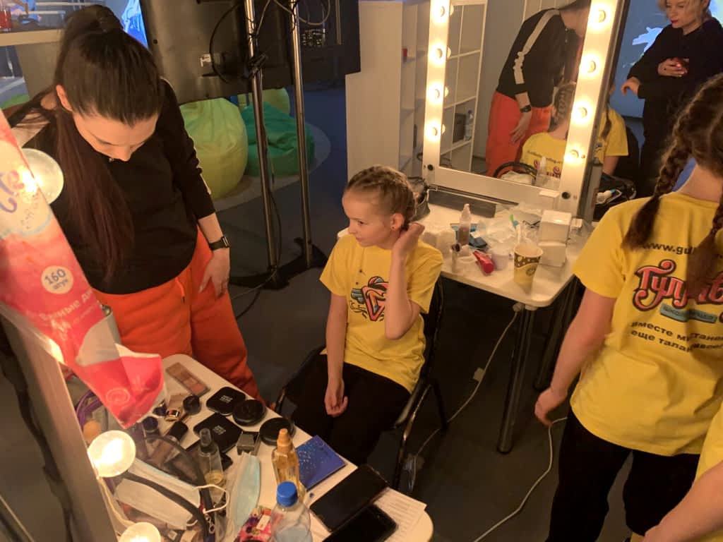 Stage Art Dance Revolution