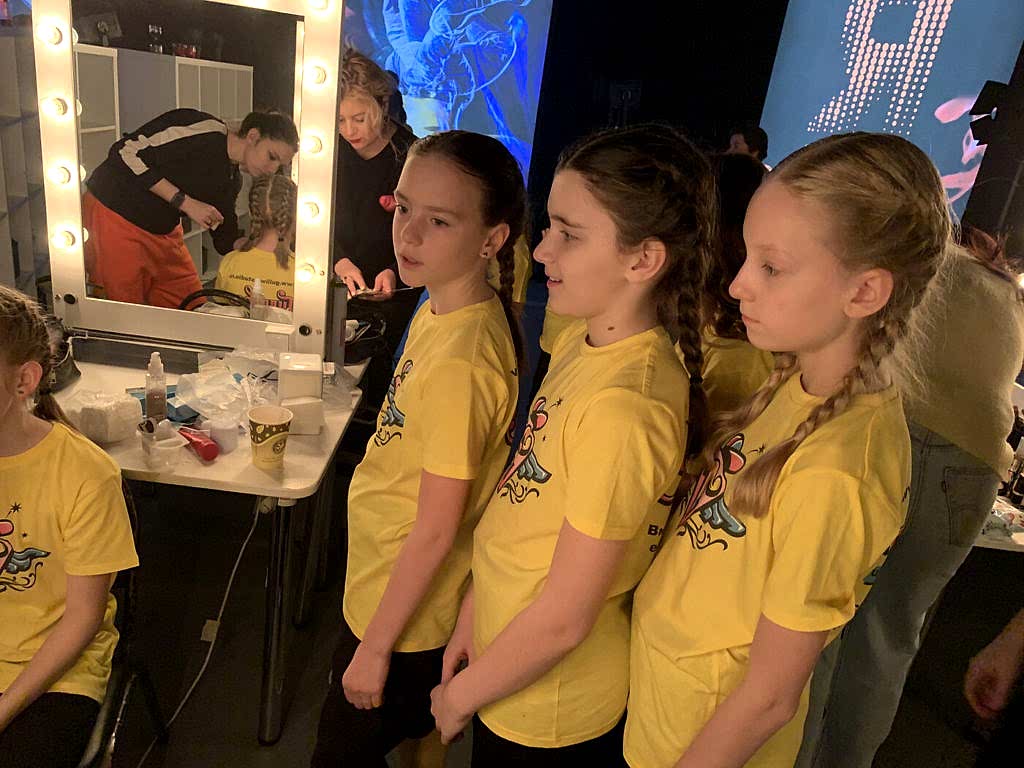 Stage Art Dance Revolution