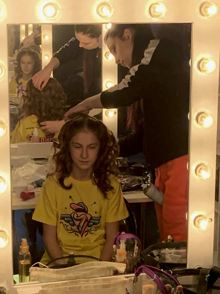 Stage Art Dance Revolution