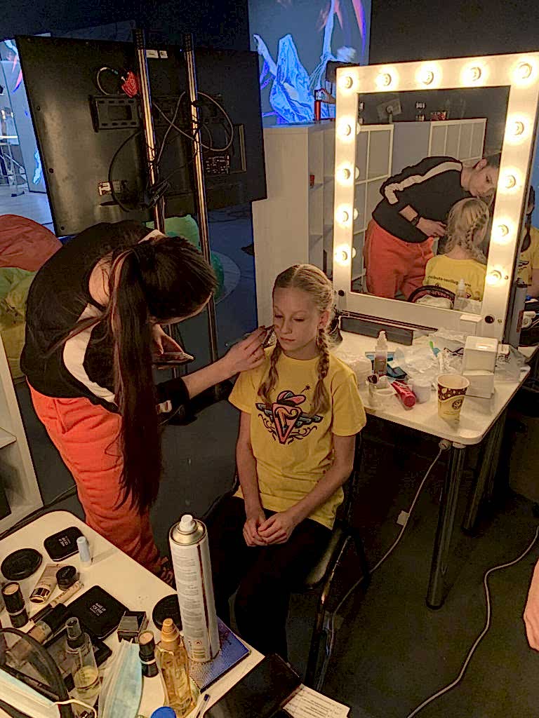 Stage Art Dance Revolution