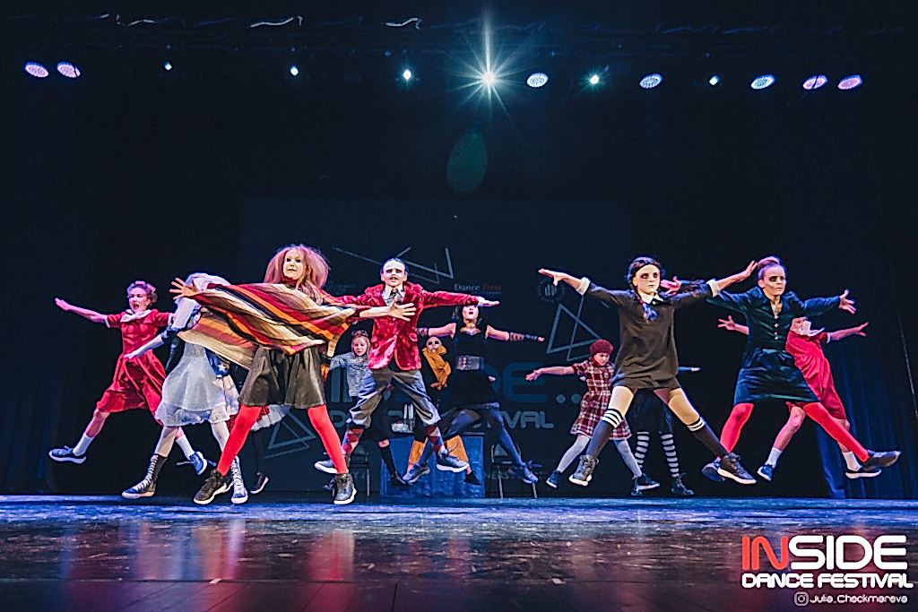 Stage Art Kids Addams Family