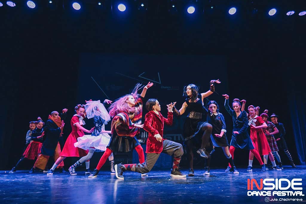 Stage Art Kids Addams Family