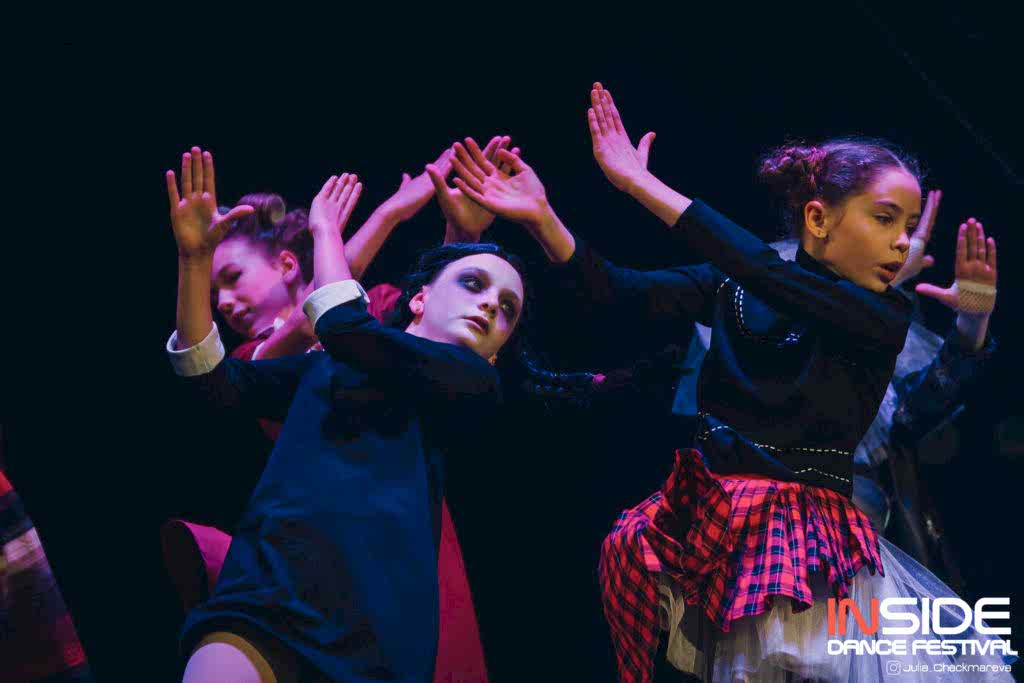 Stage Art Kids Addams Family