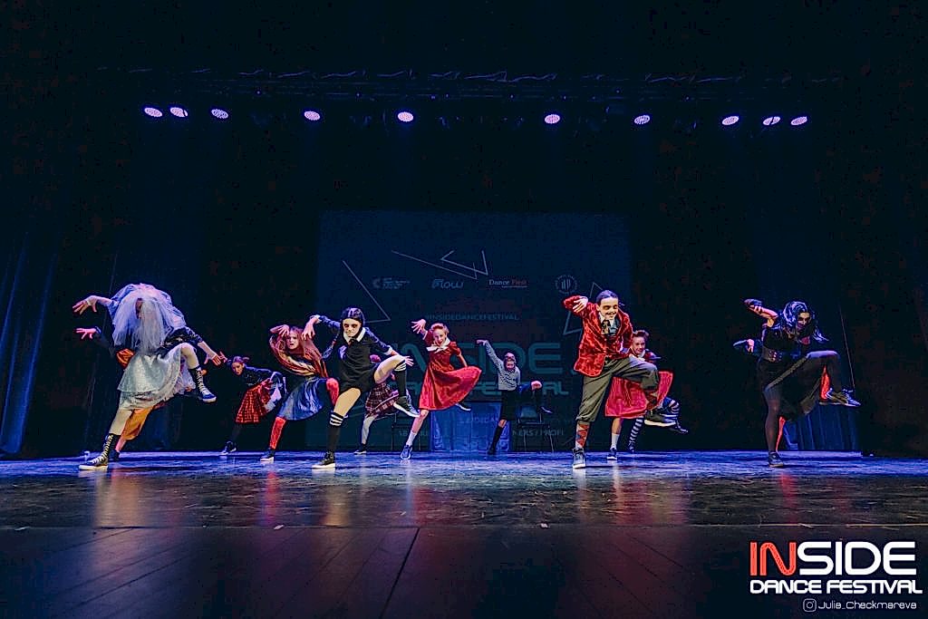 Stage Art Kids Addams Family