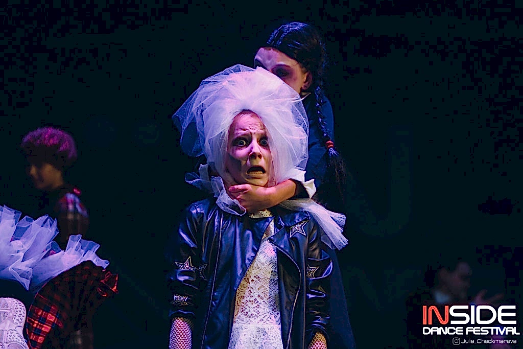 Stage Art Kids Addams Family