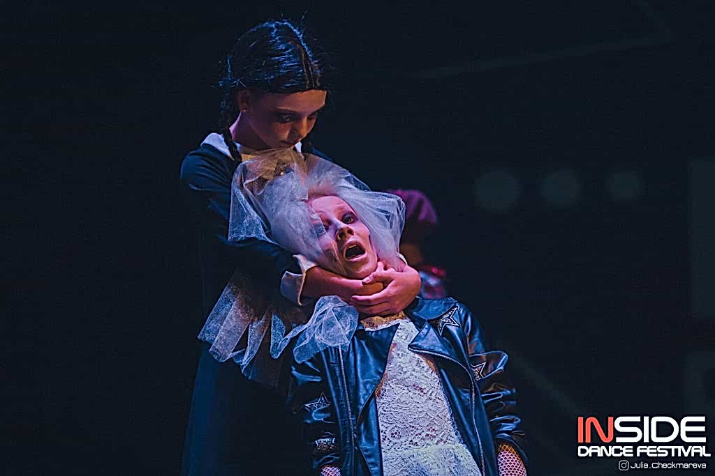 Stage Art Kids Addams Family