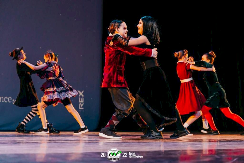 Stage Art Kids Addams Family