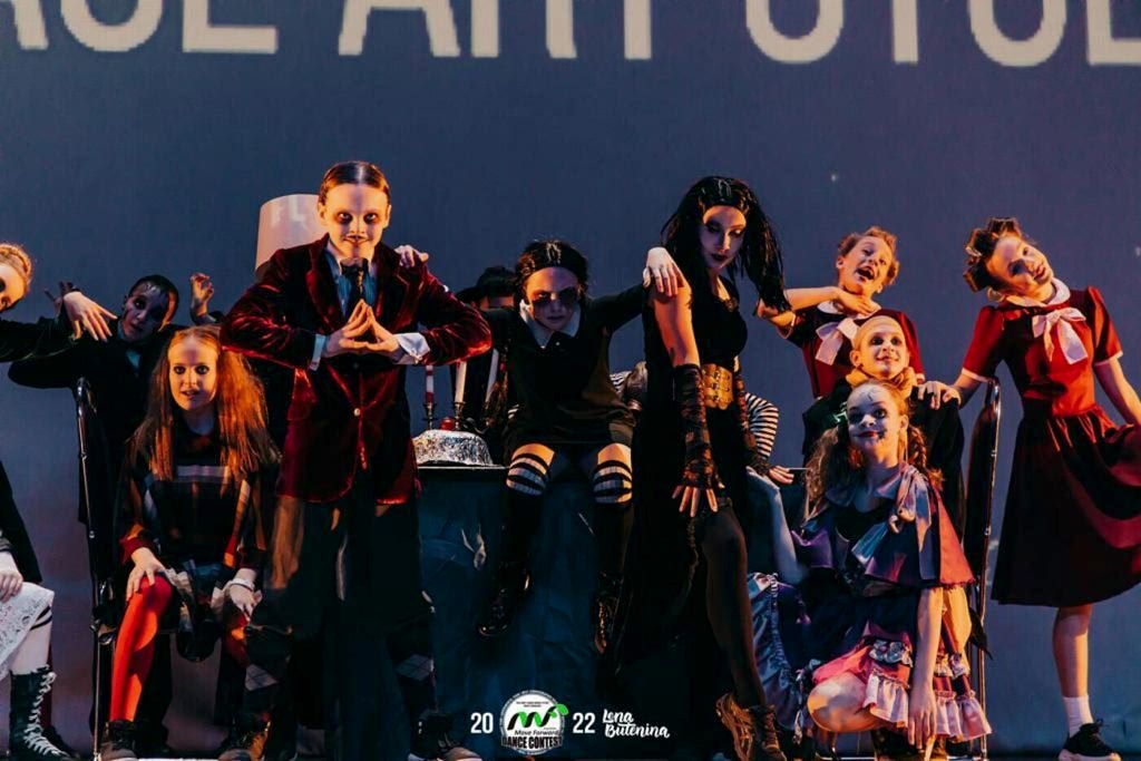 Stage Art Kids Addams Family