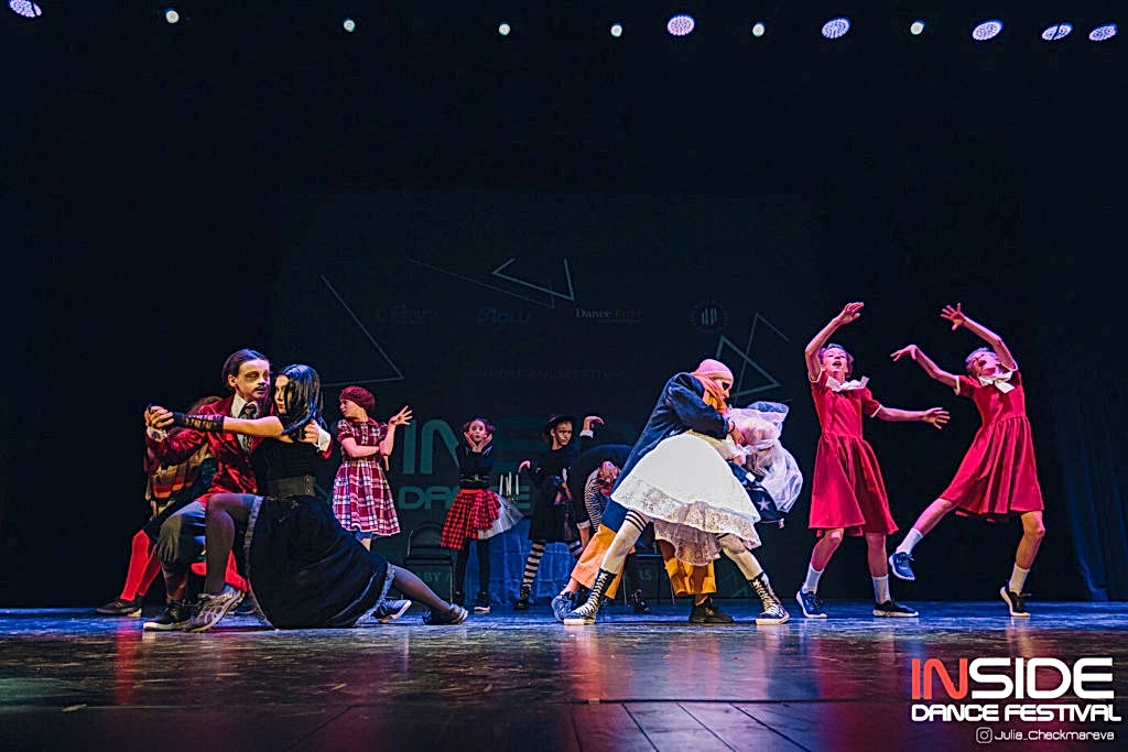 Stage Art Kids Addams Family