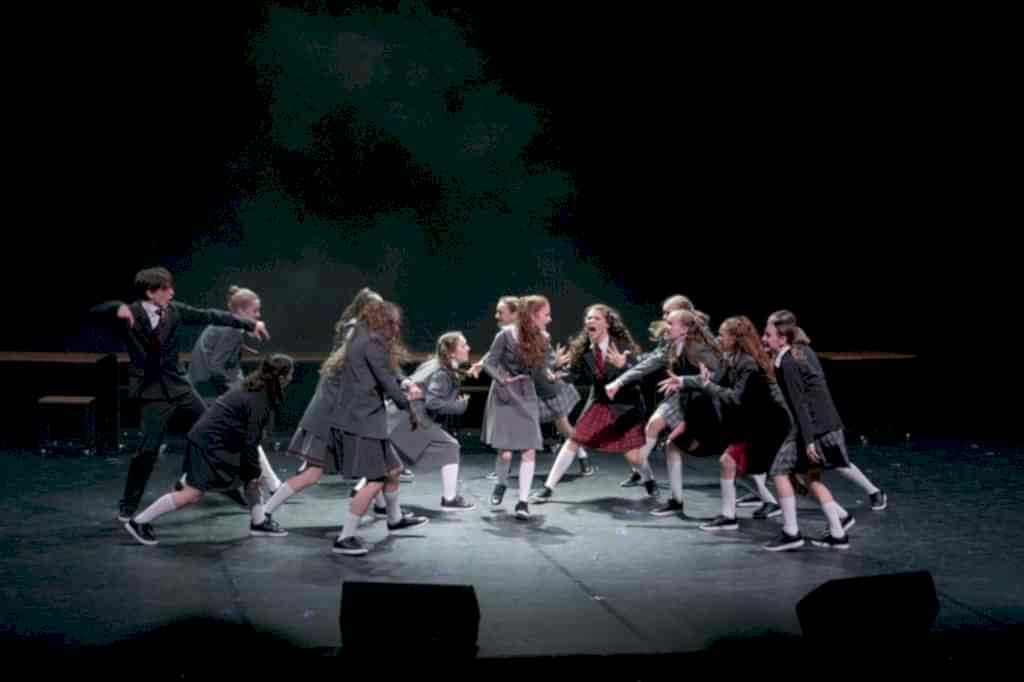 Спектакль «Новенькая»