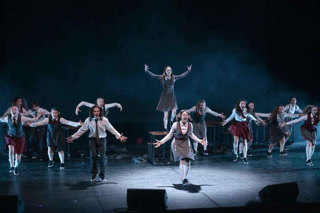 Спектакль «Новенькая»