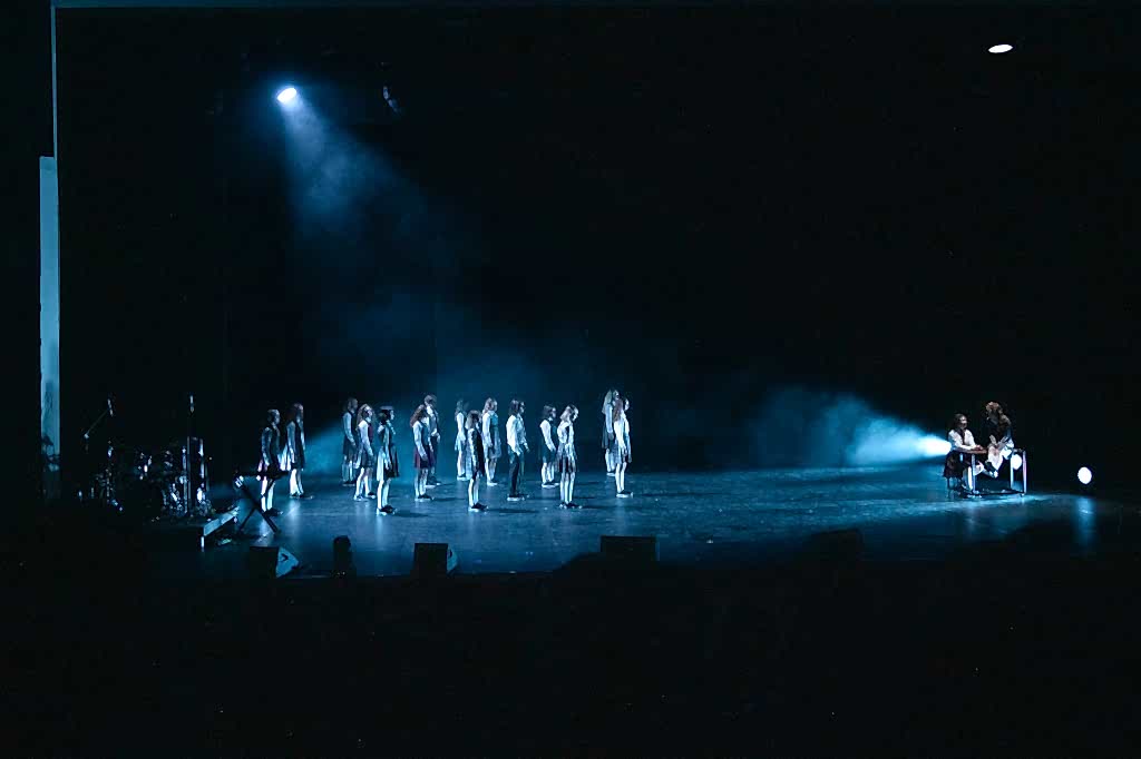 Спектакль «Новенькая»