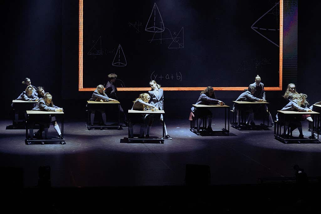 Спектакль «Новенькая»