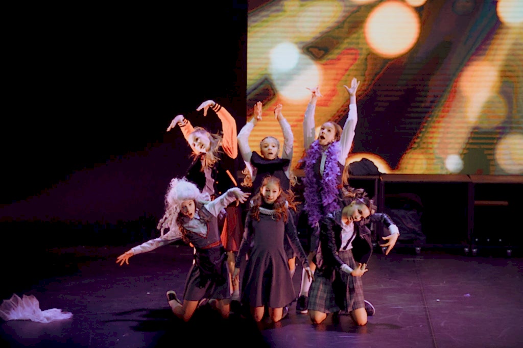 Спектакль «Новенькая»